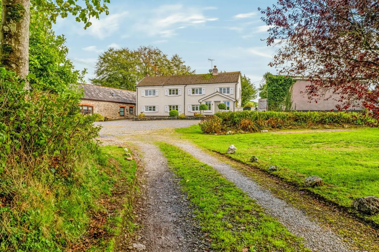 5 bed house for sale, Crugybar, Llanwrda, SA19