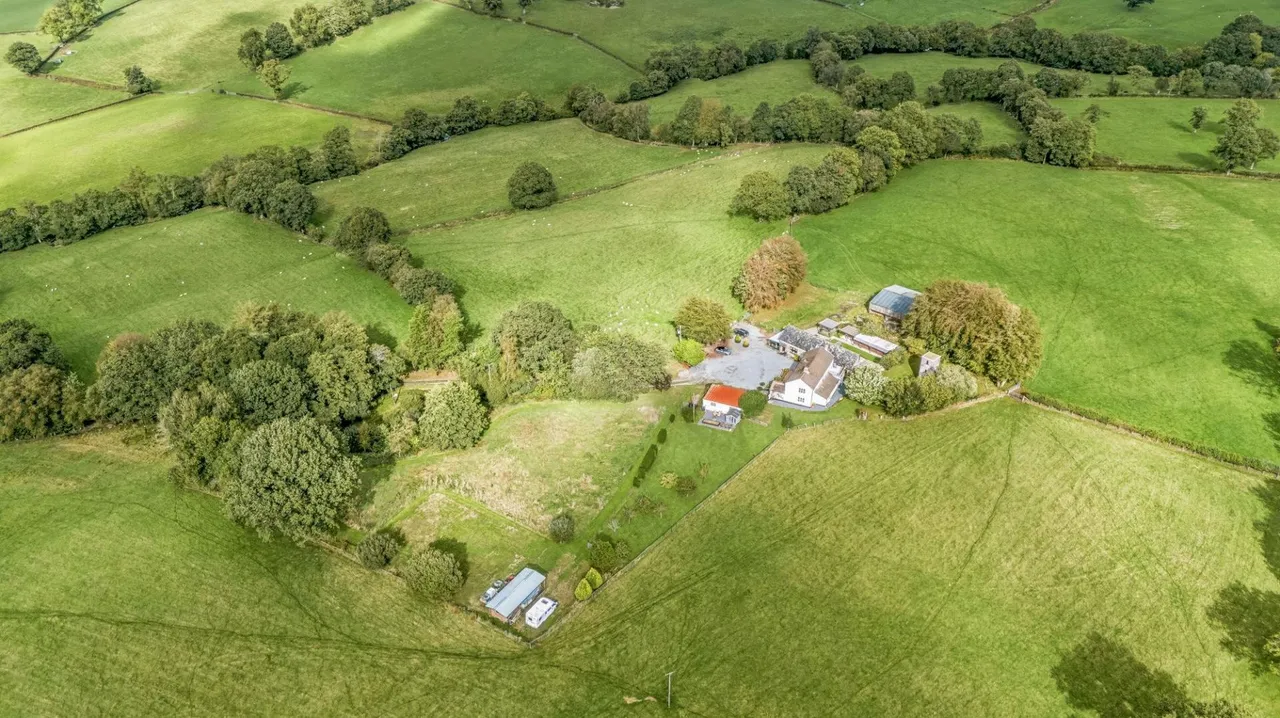 Crugybar, Llanwrda, SA19, photo 110