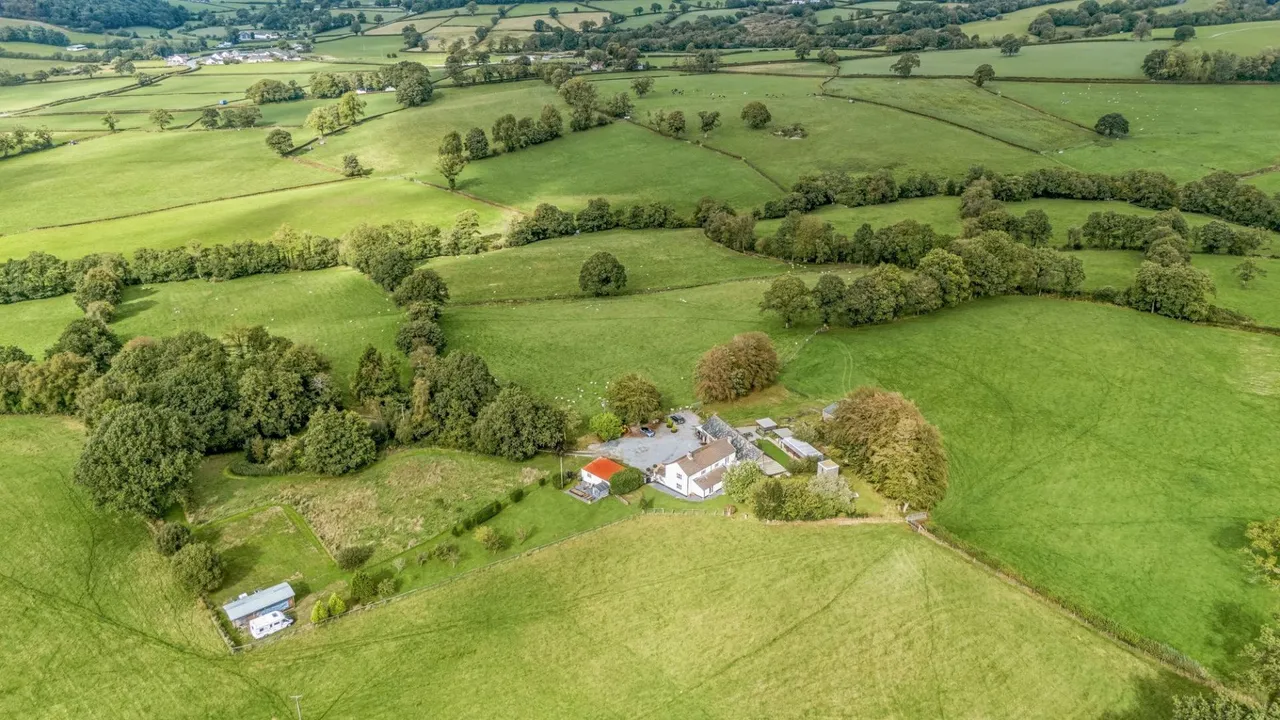 Crugybar, Llanwrda, SA19, photo 109