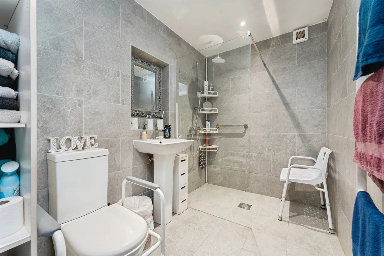 Norwood Road, March, PE15, photo 8