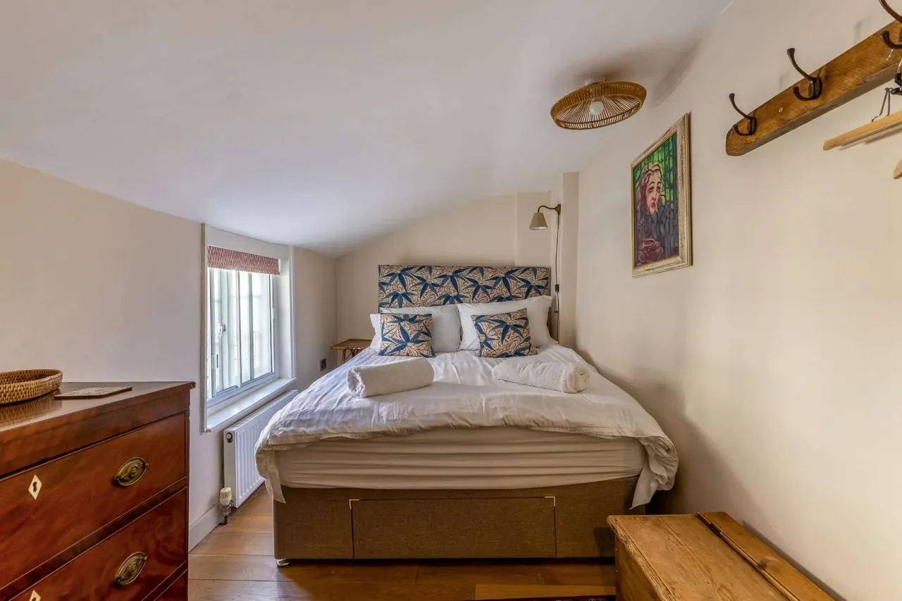 Quay Hill, Lymington, SO41, photo 17