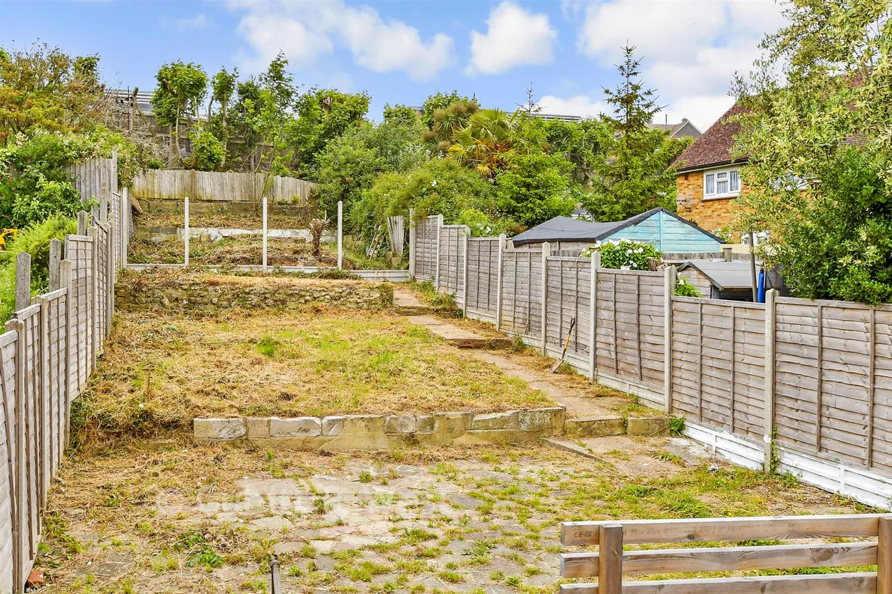 Sandhurst Avenue, Woodingdean, BN2, photo 2