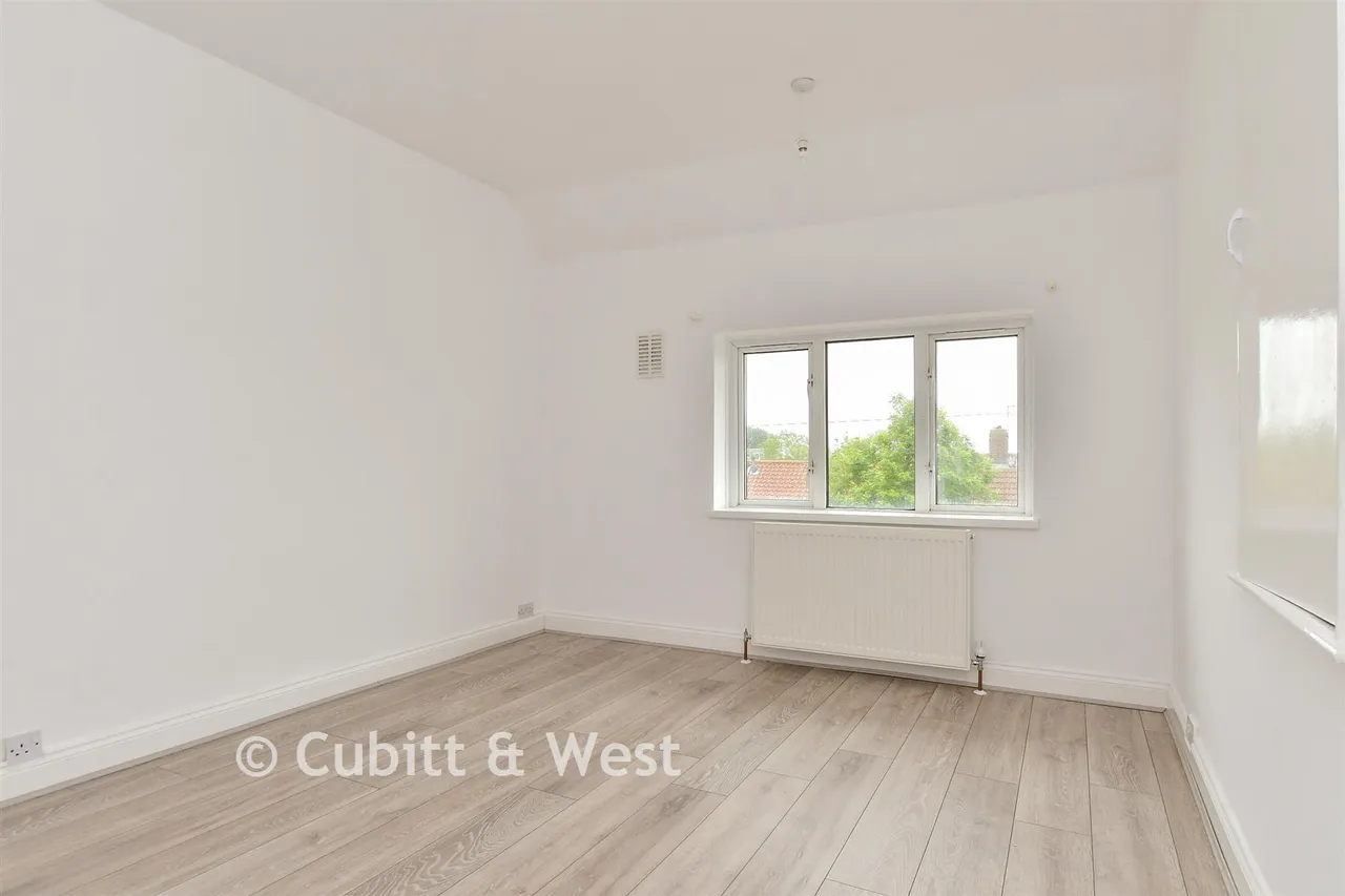 Sandhurst Avenue, Woodingdean, BN2, photo 8