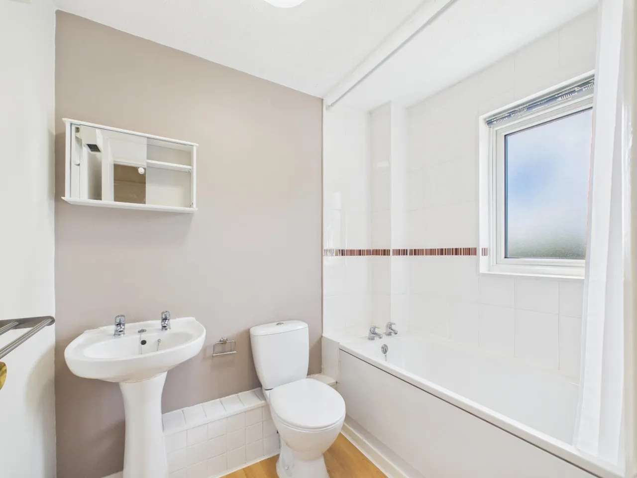 Camden Place, Calcot, Reading, RG31, photo 5