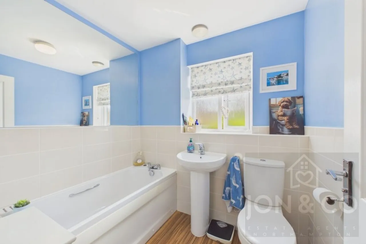 Sandy Hill Lane, Moulton, NN3, photo 17