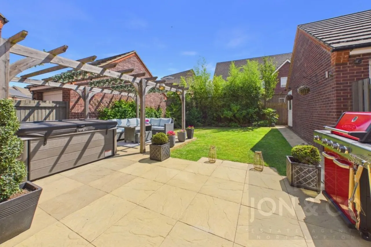 Sandy Hill Lane, Moulton, NN3, photo 25