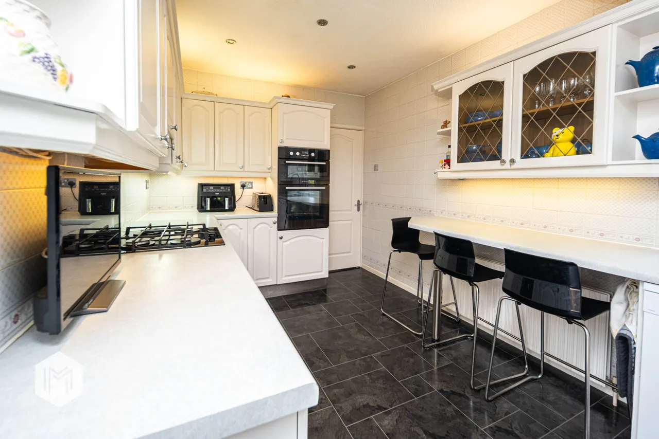 Breightmet Fold Lane, Bolton, BL2 5NB, photo 6