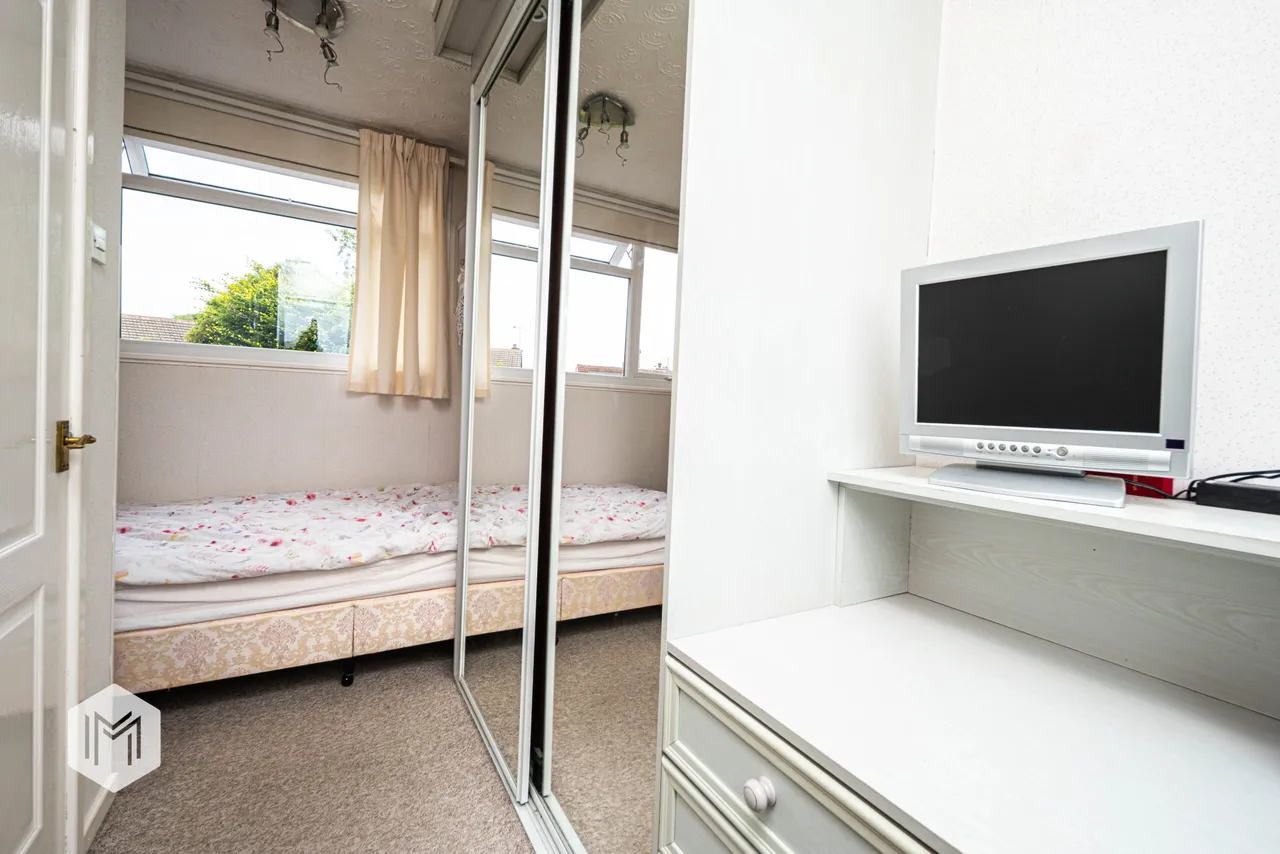 Breightmet Fold Lane, Bolton, BL2 5NB, photo 8