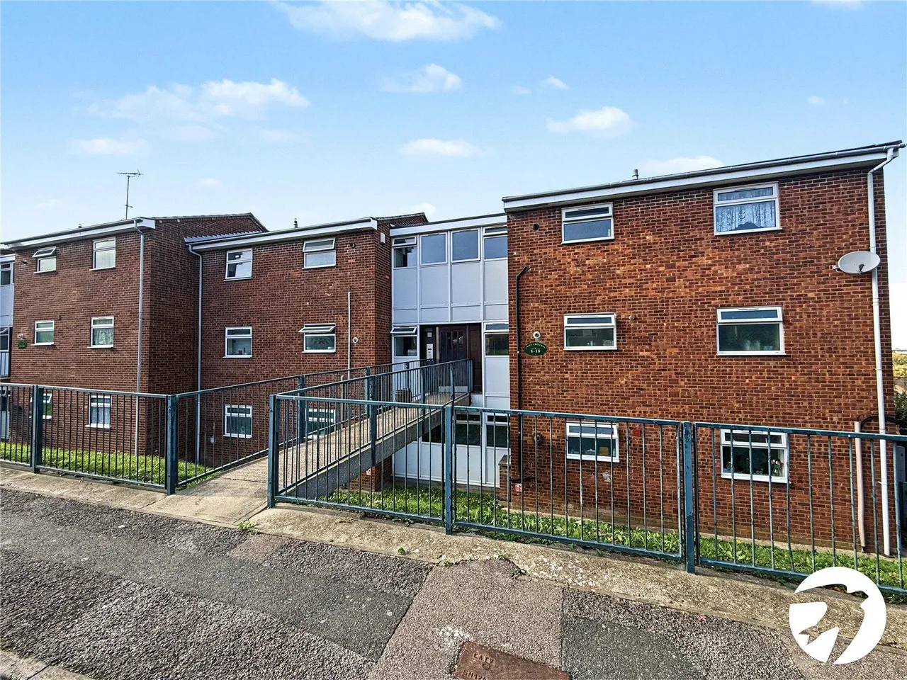 1 bed 1 bedroom property for sale, Swift Crescent, Lordswood, ME5
