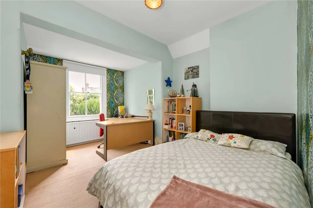 Grove Road, East Molesey, Surrey, KT8 9JS, photo 9