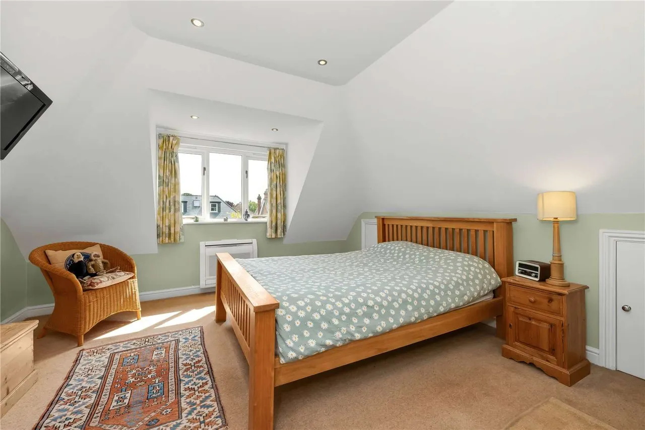 Grove Road, East Molesey, Surrey, KT8 9JS, photo 11
