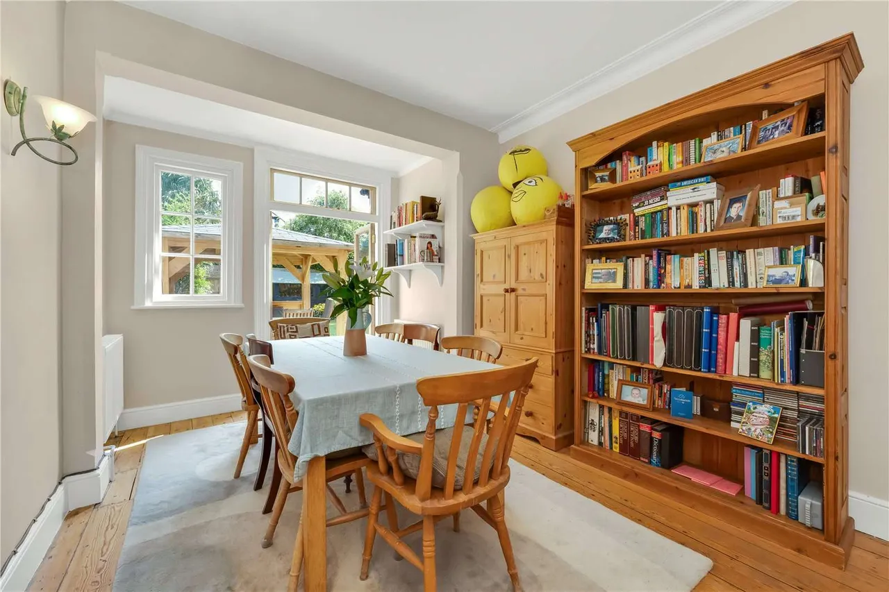 Grove Road, East Molesey, Surrey, KT8 9JS, photo 3