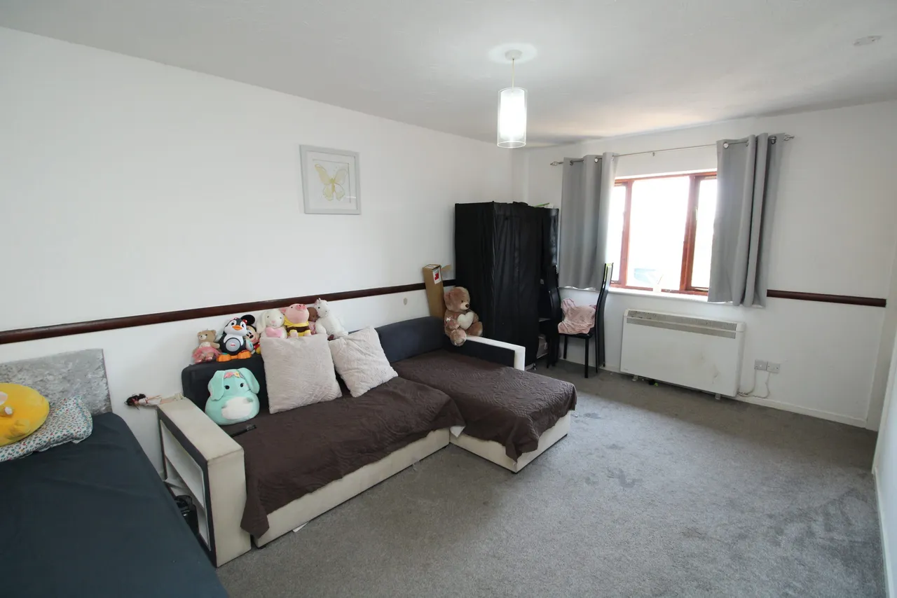 Redwood Grove, Bedford, Bedford, MK42 9NW, photo 4