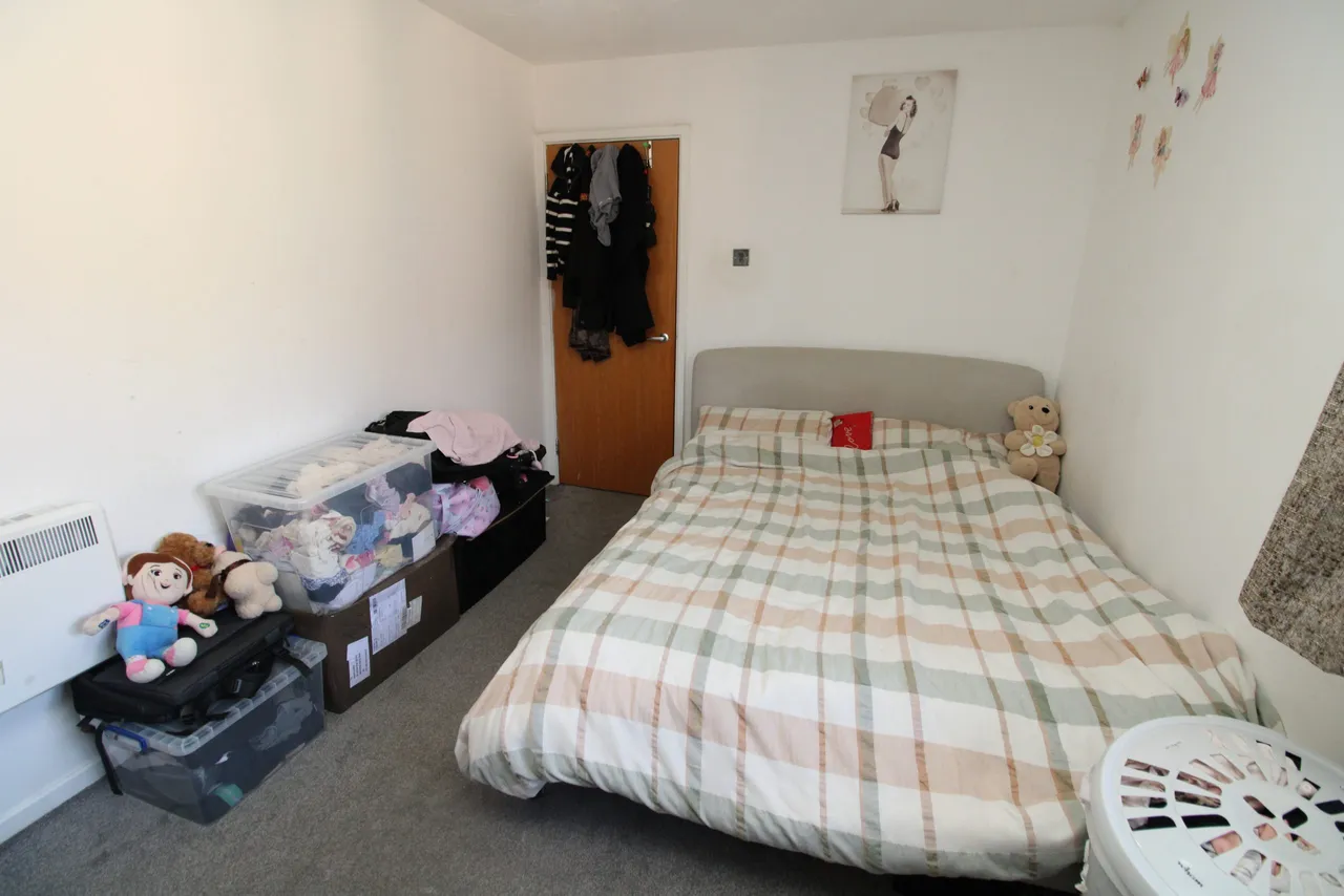 Redwood Grove, Bedford, Bedford, MK42 9NW, photo 5