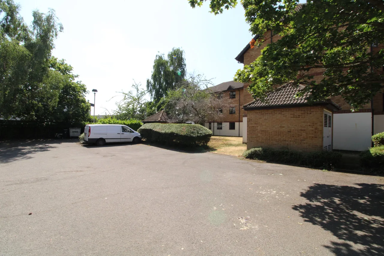 Redwood Grove, Bedford, Bedford, MK42 9NW, photo 10
