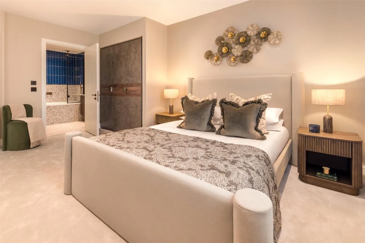 One Clapham, St., SW11, photo 6