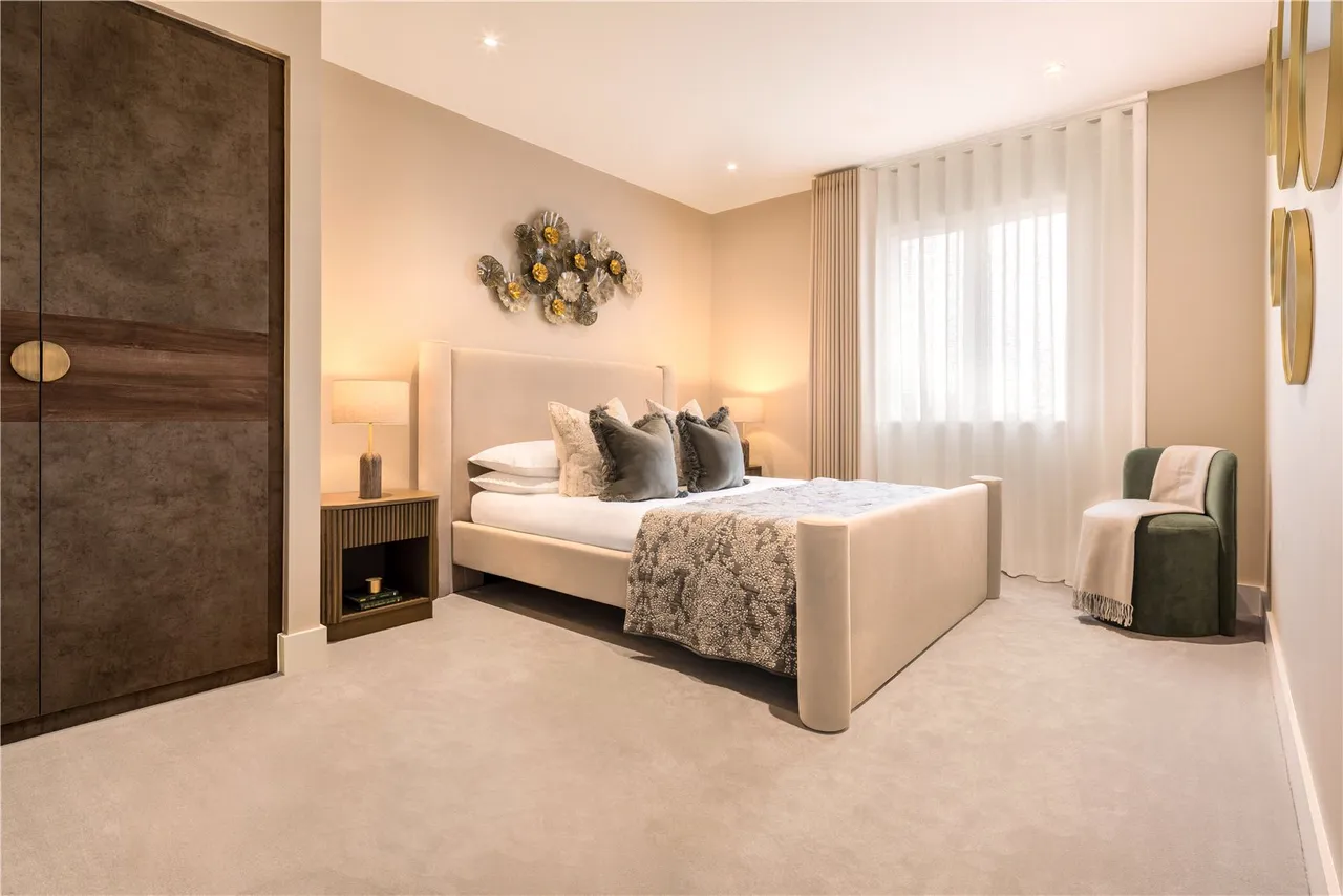 One Clapham, St., SW11, photo 5