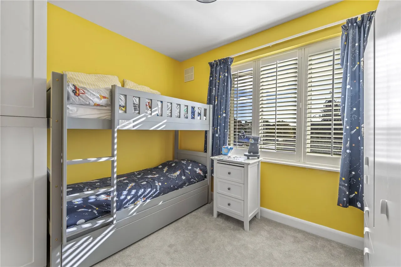 Villiers Avenue, Twickenham, TW2, photo 9