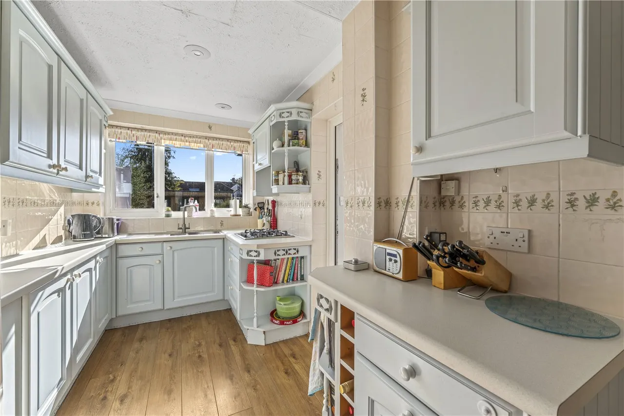 Villiers Avenue, Twickenham, TW2, photo 5