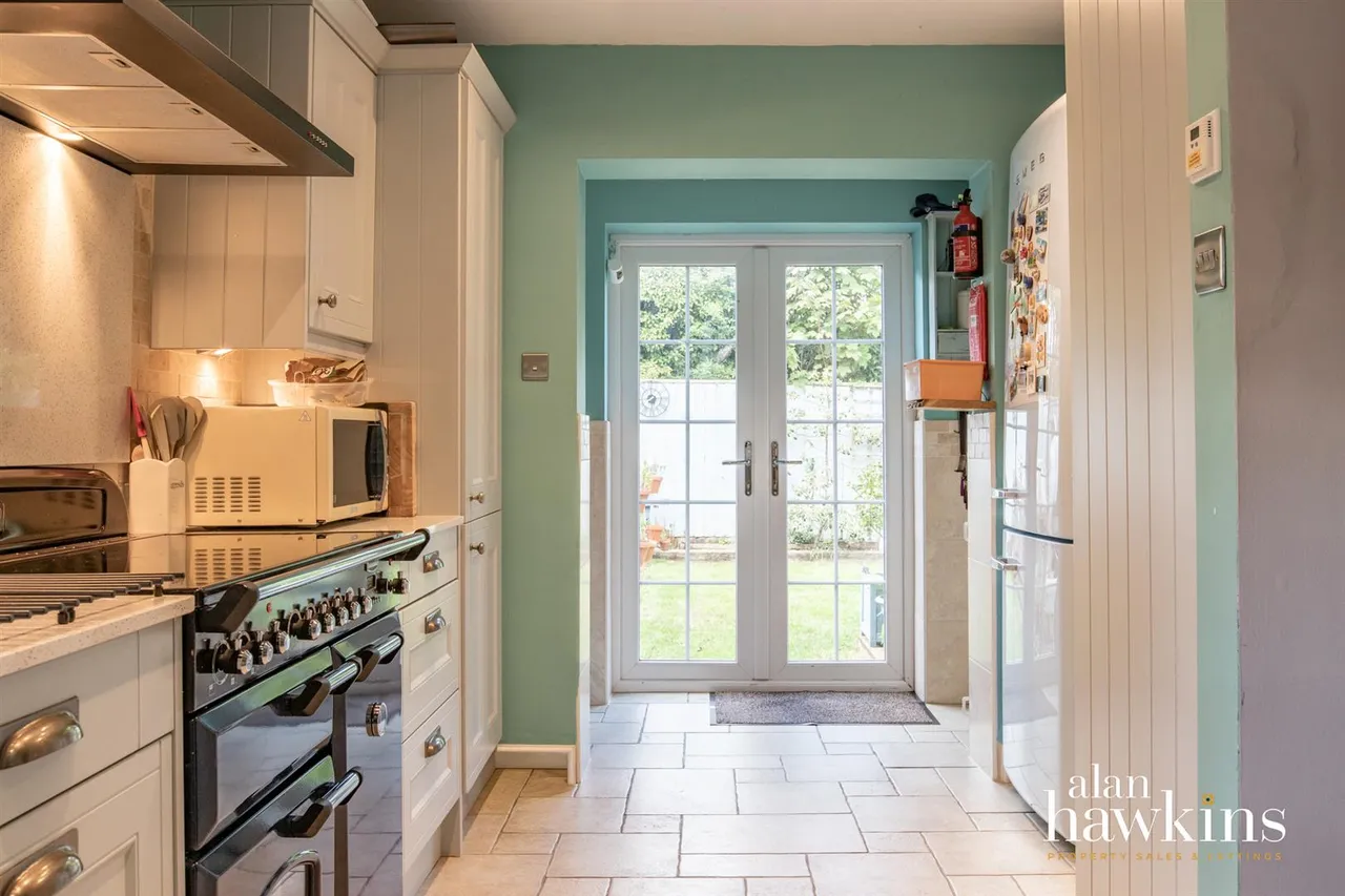 Bradenstoke, SN15, photo 5