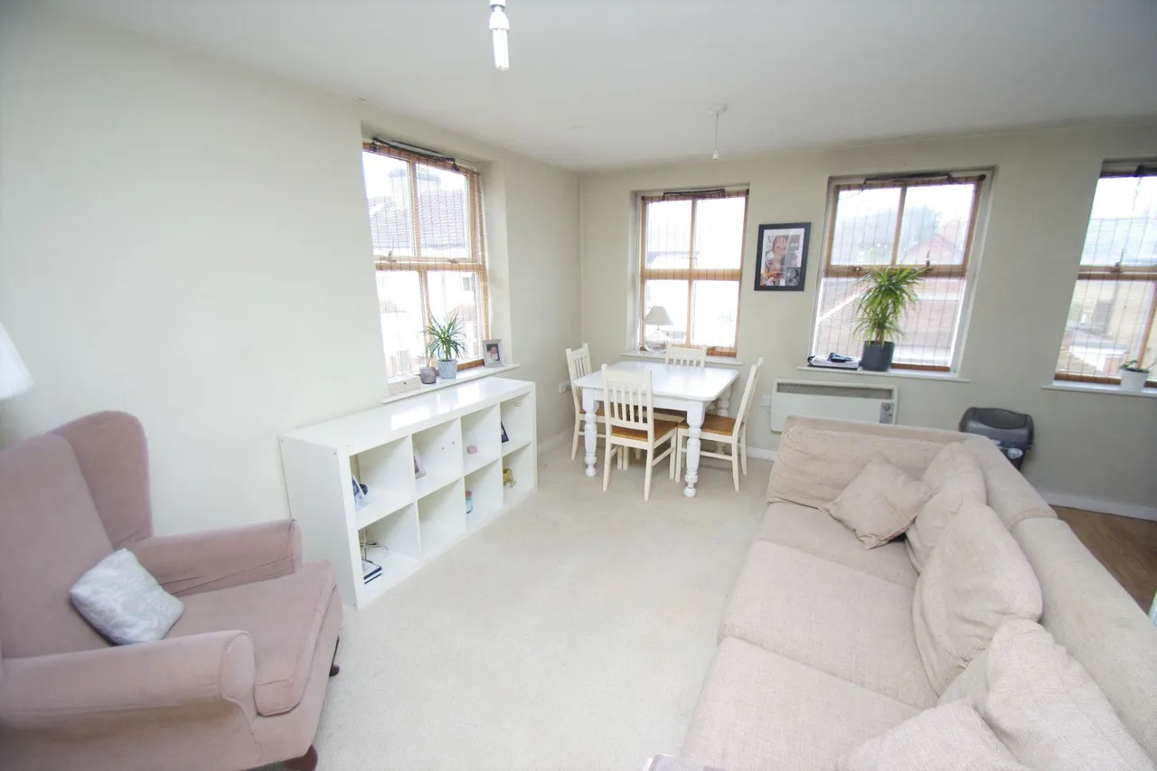 Watford, WD17, photo 2