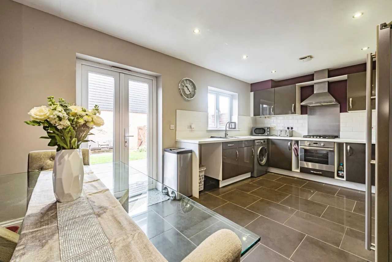 Swift Fields, Bracknell, RG12, photo 2