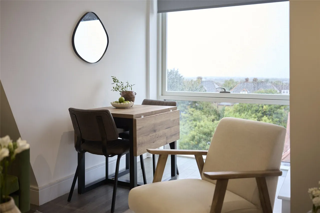 Gaumont Place, London, SW2, photo 6