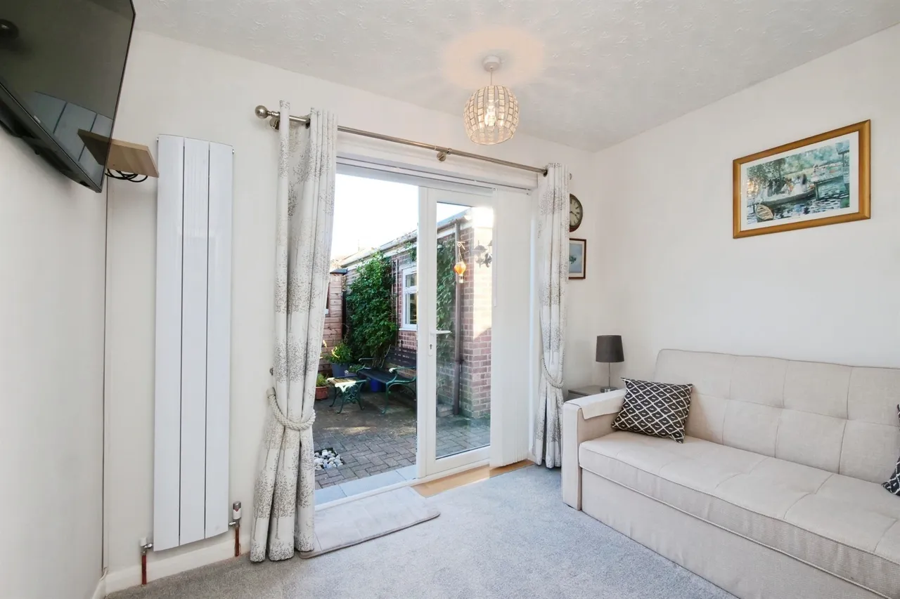 Durlston Drive, Strensall, YO32, photo 5