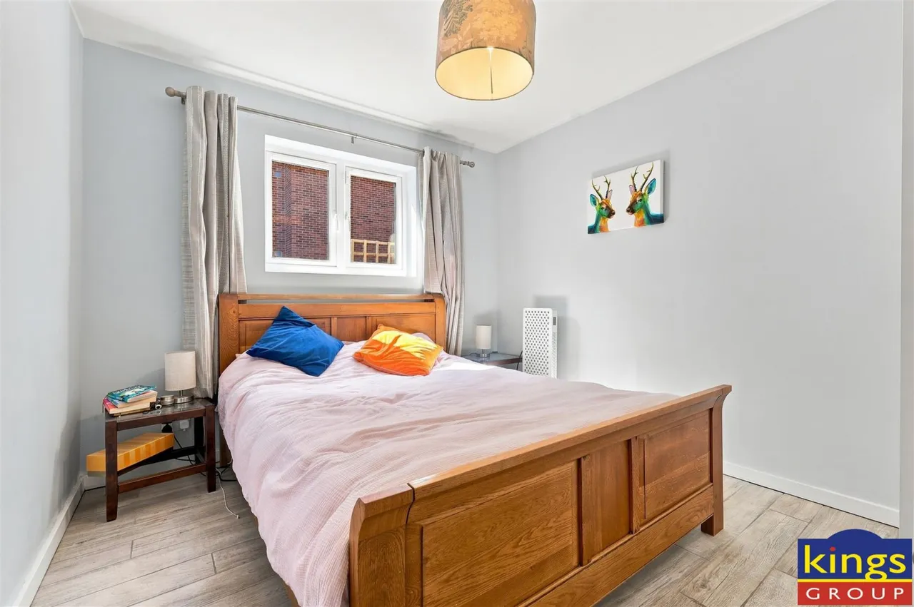 Latchett Road, London, photo 18
