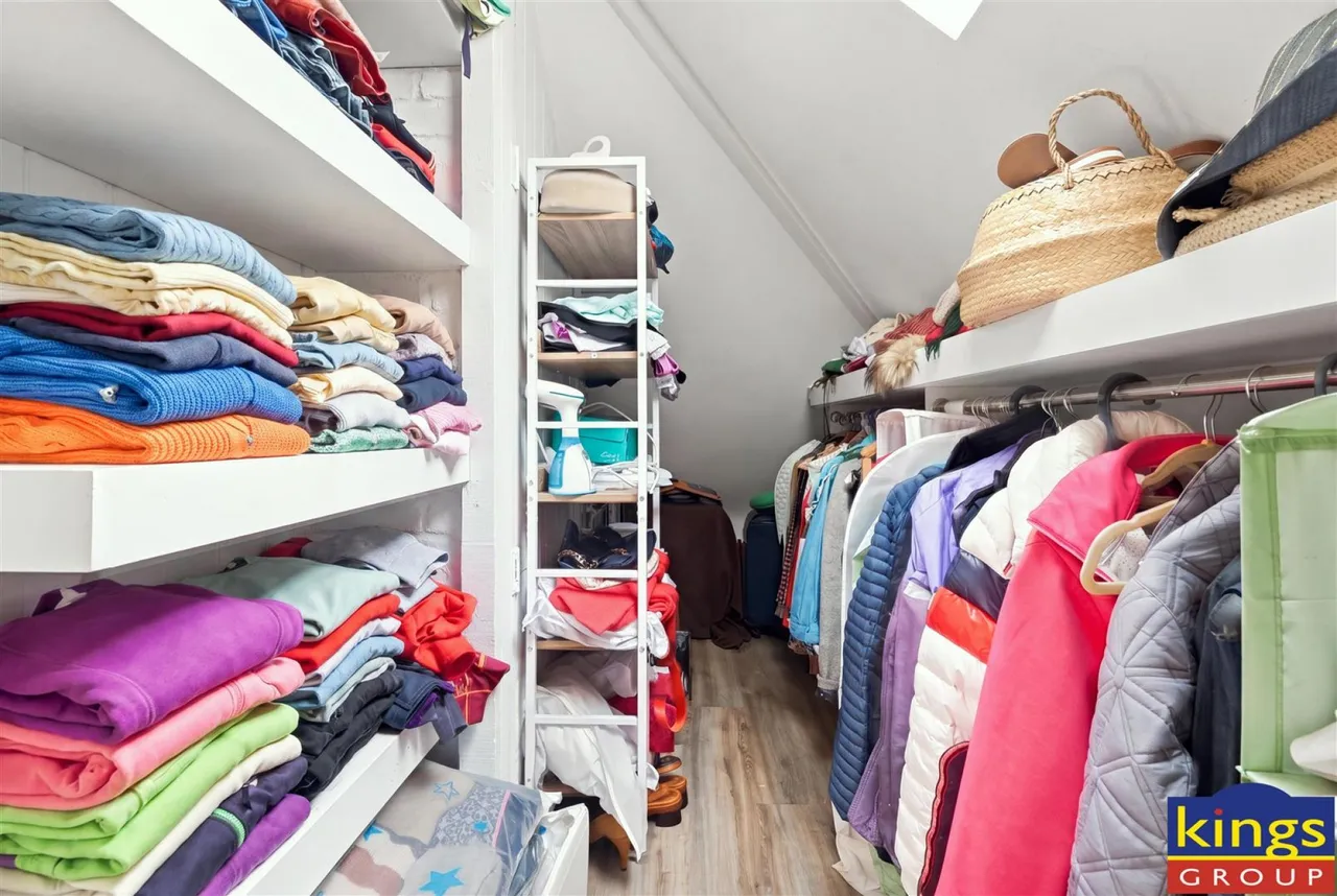 Latchett Road, London, photo 25
