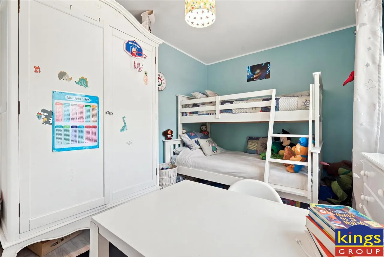 Latchett Road, London, photo 21