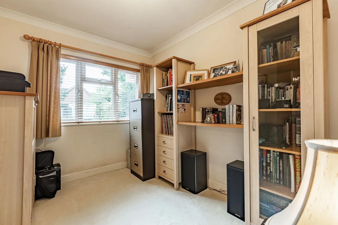Individually Designed Five-Bedroom Ho, photo 12
