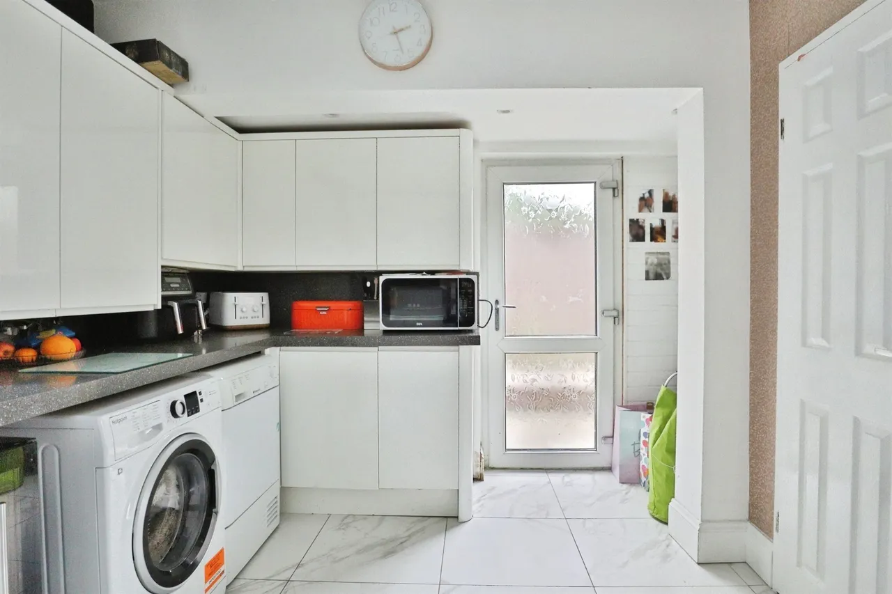 Foundry Mill Gardens, Leeds, LS14, photo 5