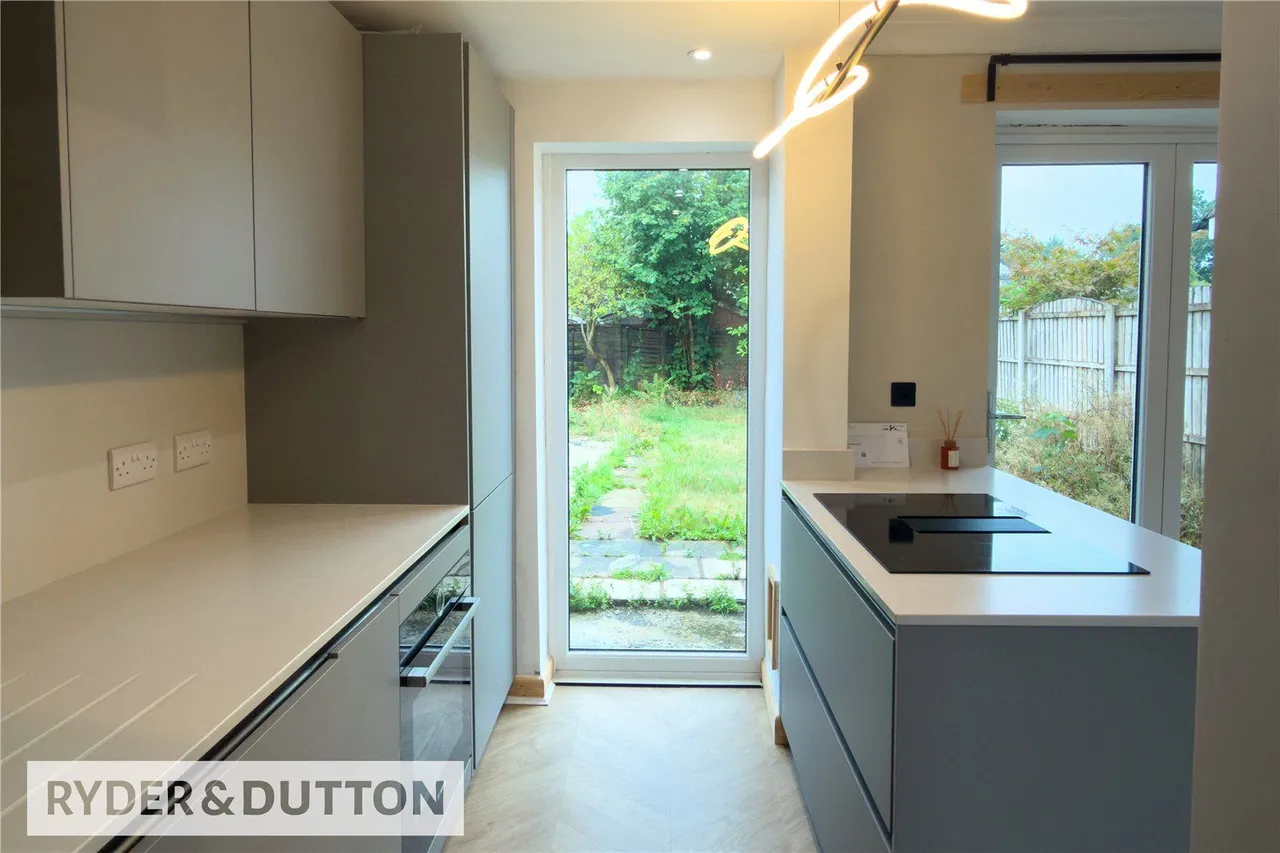 Onslow Avenue, New Moston, M40, photo 3