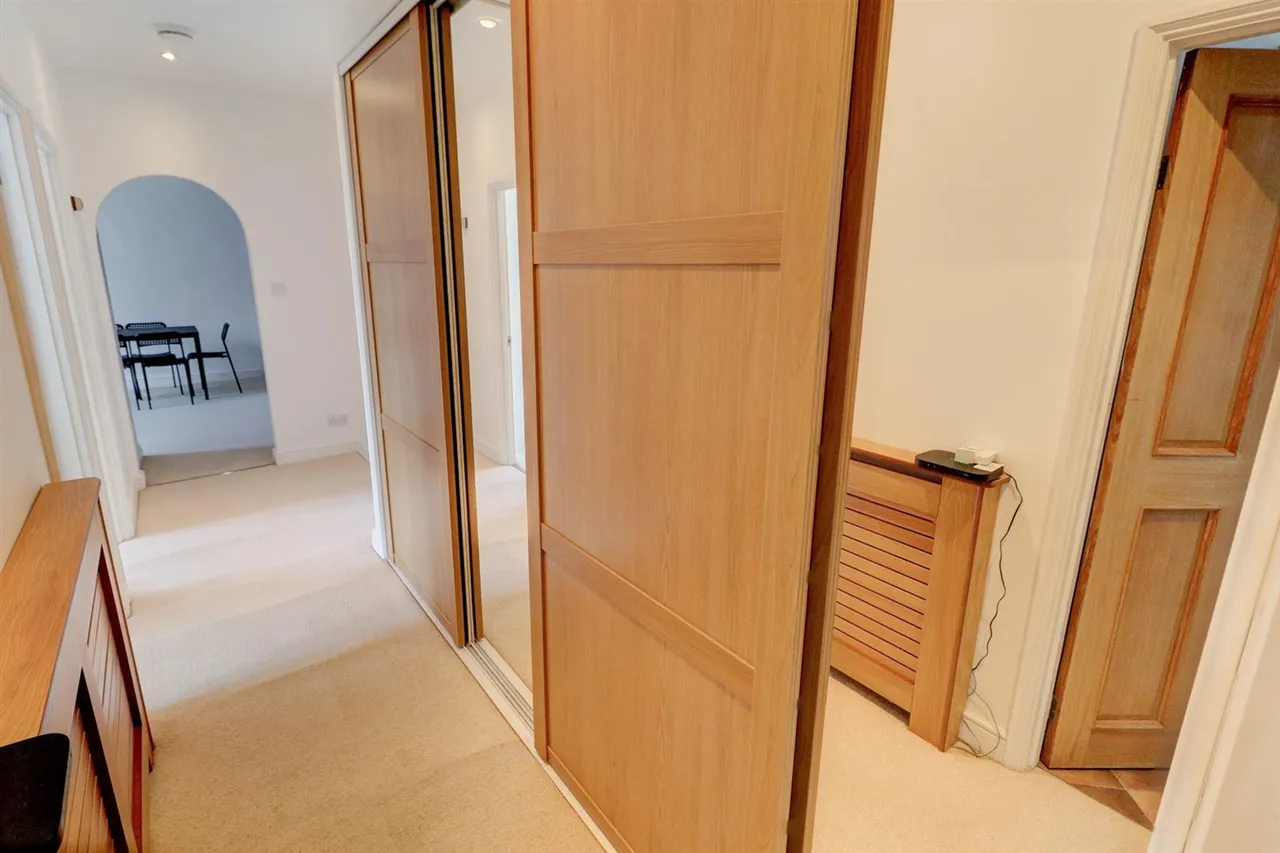 The Abbey, Priory Road, Kenilworth CV8, photo 12