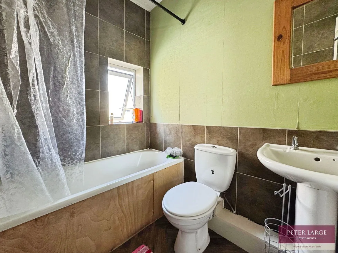 Sandringham Avenue, Rhyl, Denbighshire, LL18 1NL, photo 9
