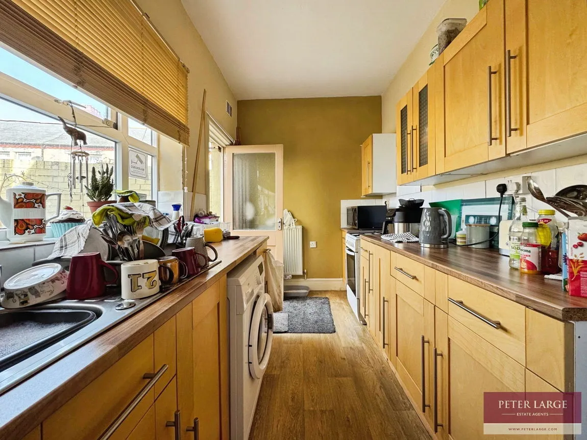 Sandringham Avenue, Rhyl, Denbighshire, LL18 1NL, photo 2