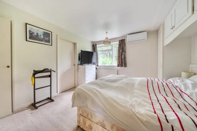Tree Tops Avenue, Camberley, GU15, photo 12
