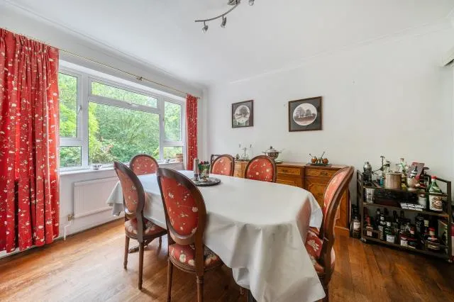 Tree Tops Avenue, Camberley, GU15, photo 5