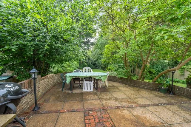 Tree Tops Avenue, Camberley, GU15, photo 17