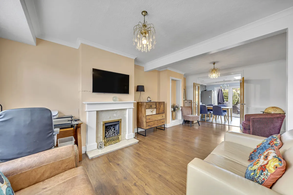 Lynton Avenue, Romford, RM7 8NL, photo 2