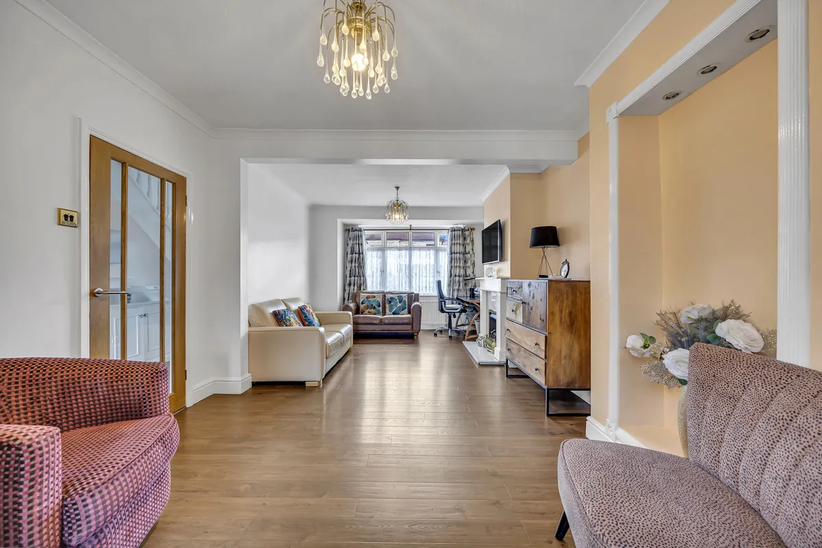 Lynton Avenue, Romford, RM7 8NL, photo 9