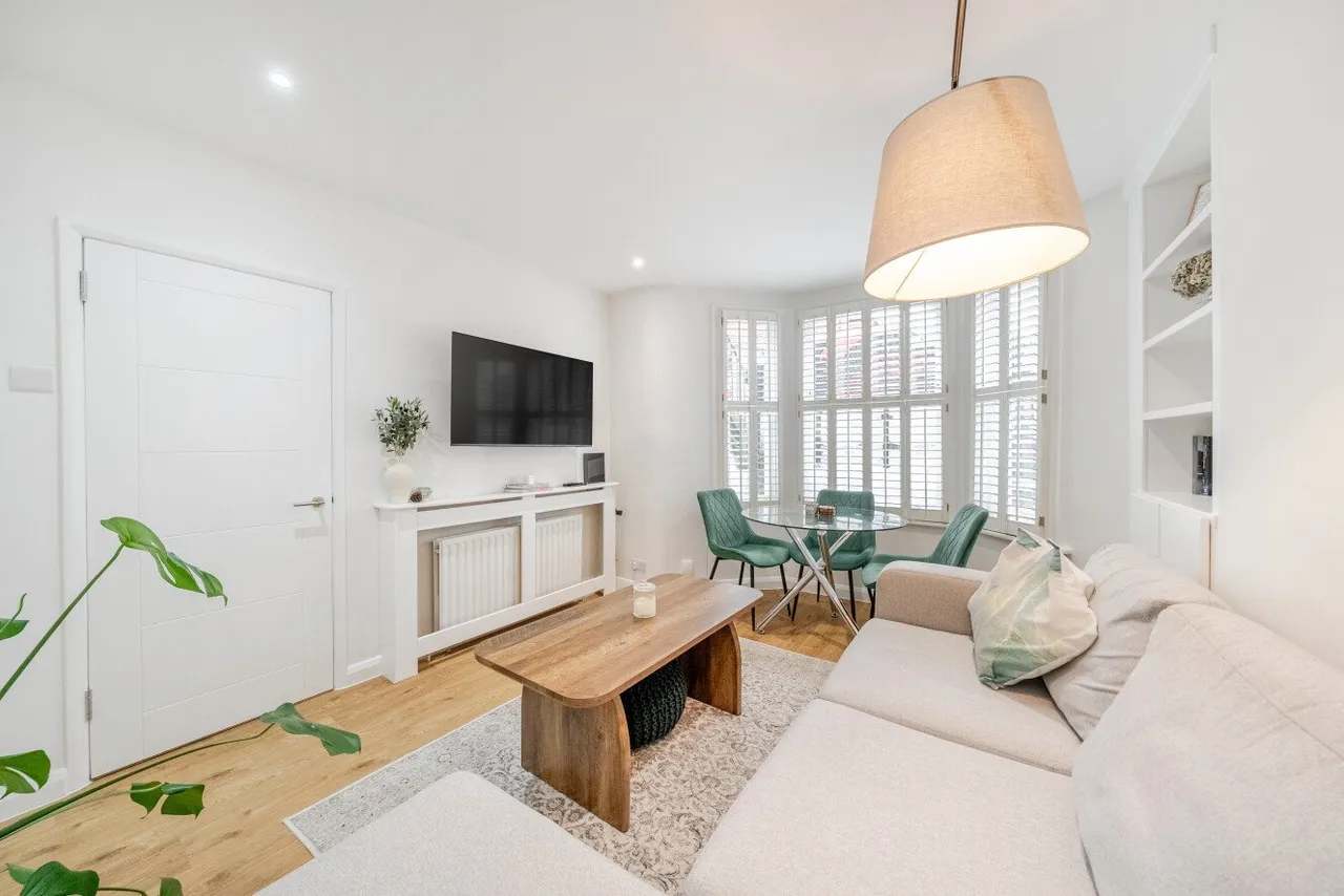 Queenstown Road, Battersea, London, SW8, photo 9