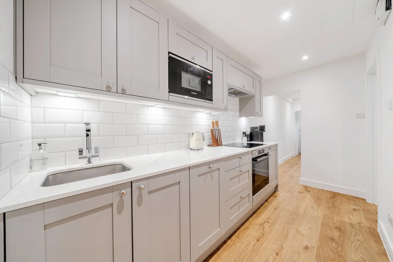 Queenstown Road, Battersea, London, SW8, photo 10