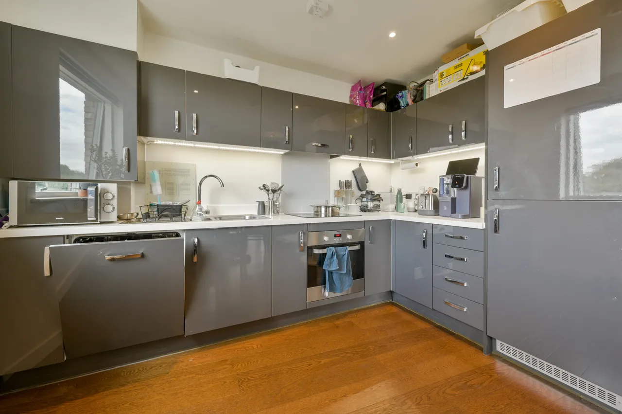 15 Beatty Court, Kenneth Way, LONDON, photo 6
