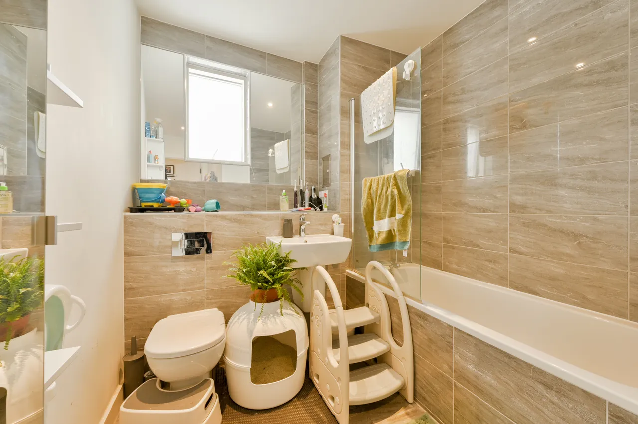 15 Beatty Court, Kenneth Way, LONDON, photo 9