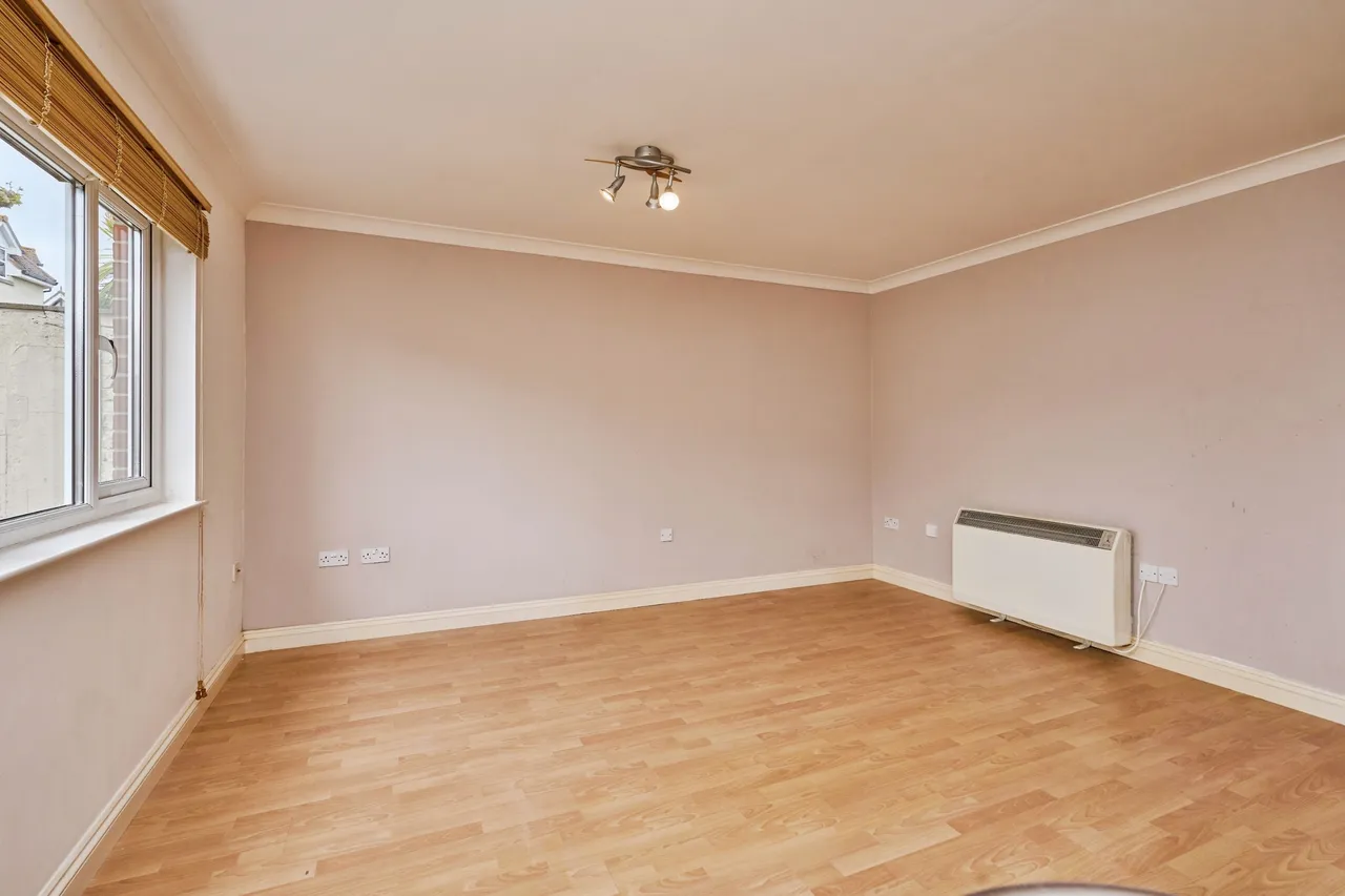 Fitzroy Street, Sandown, PO36, photo 8