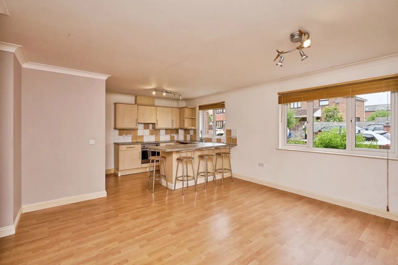 Fitzroy Street, Sandown, PO36, photo 4