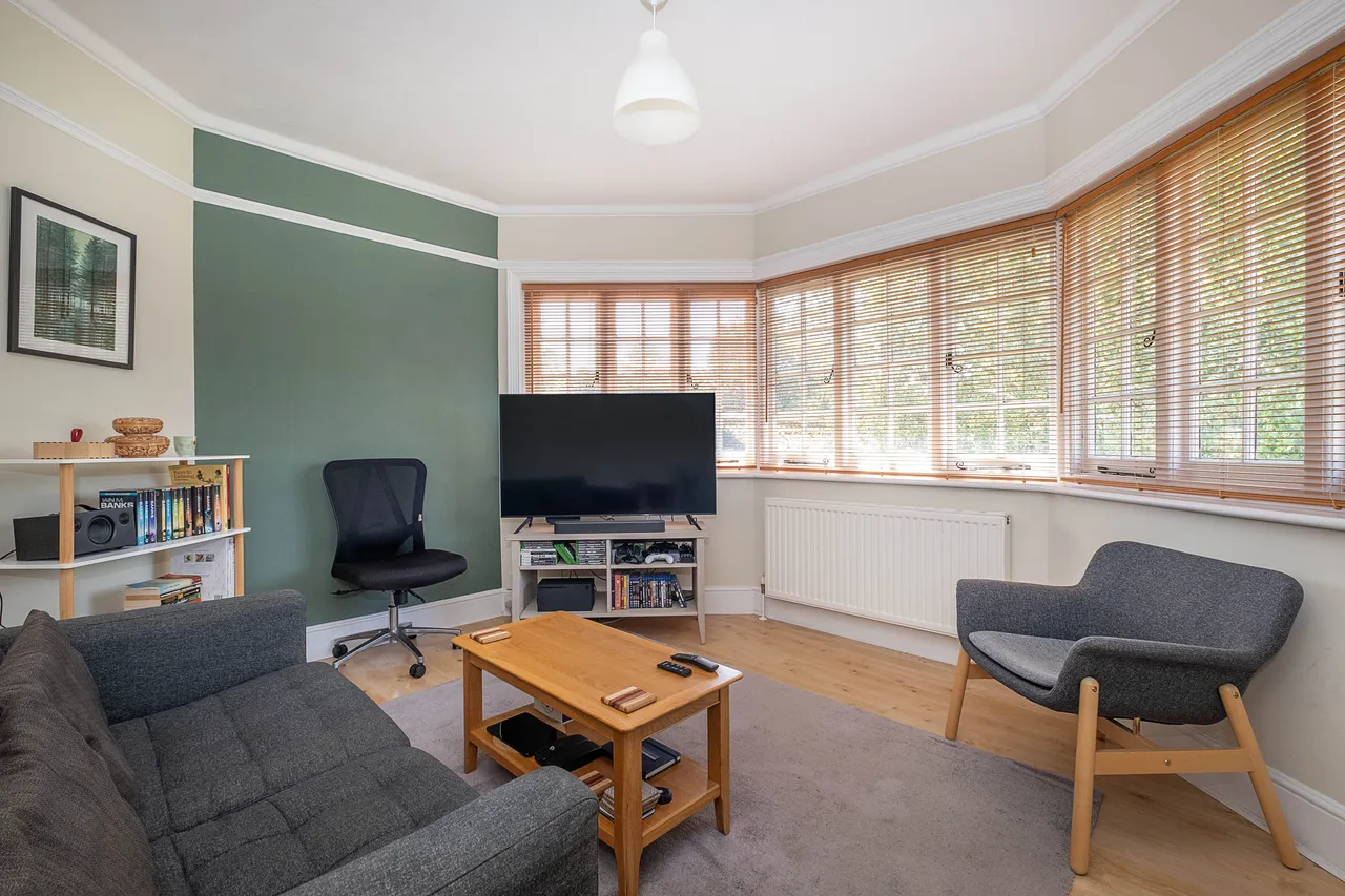 Cranes Drive, Surbiton, KT5, photo 2
