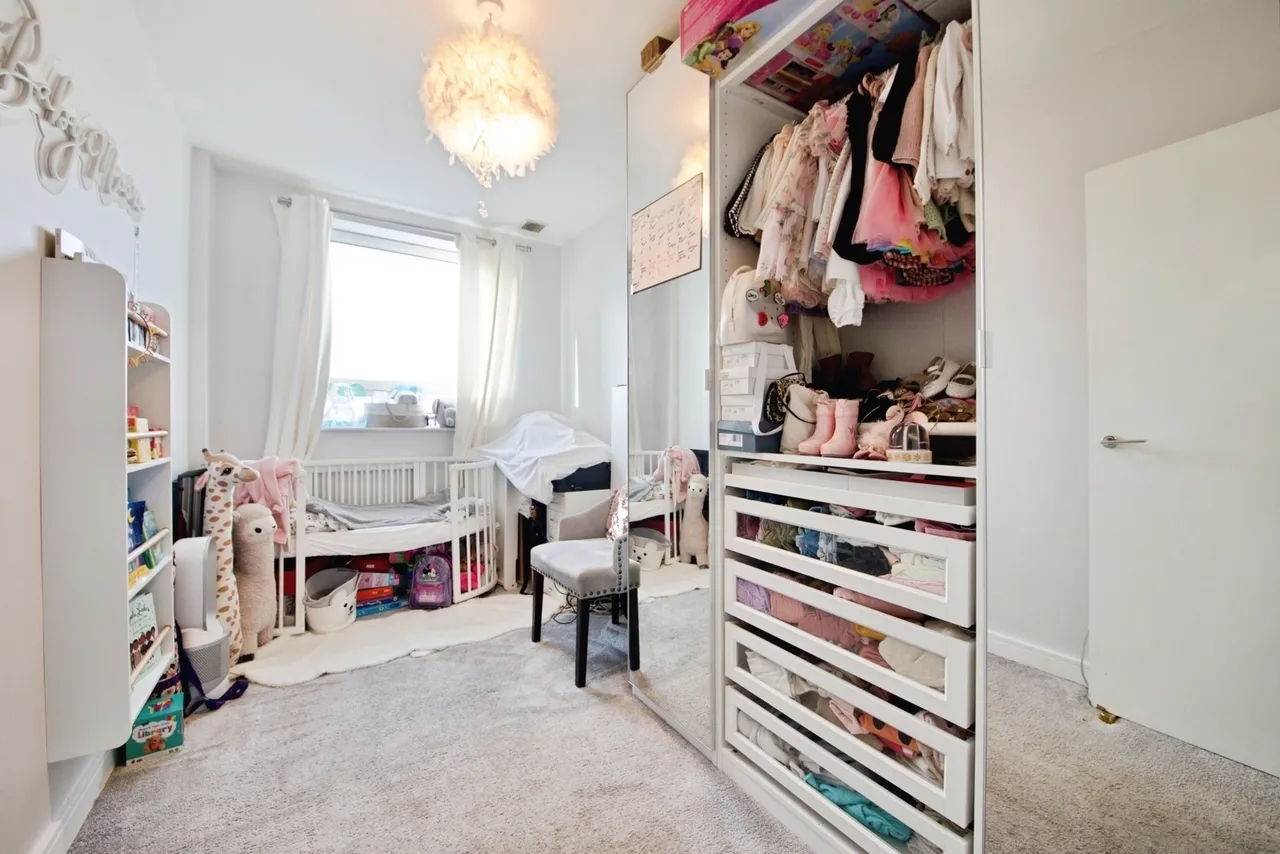 High Road, Chadwell Heath, Romford, RM6, photo 8